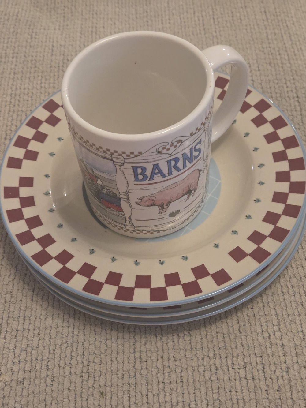 Barns Ceramic Farmhouse Mug in White with Burgundy Accents